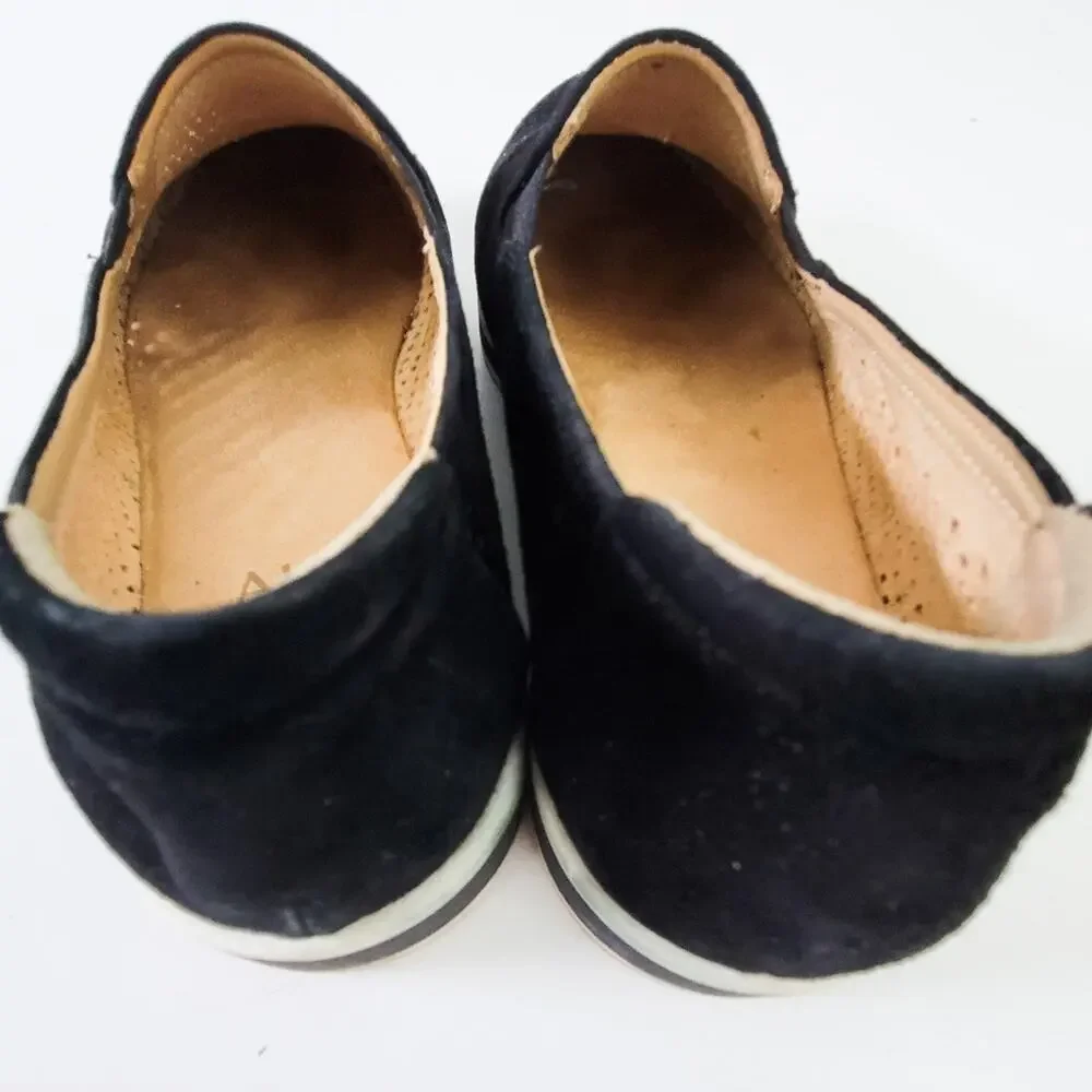 Naturalizer Bonnie Suede Slip On Loafer Perforated Black Size 6.5M Comfort Shoe